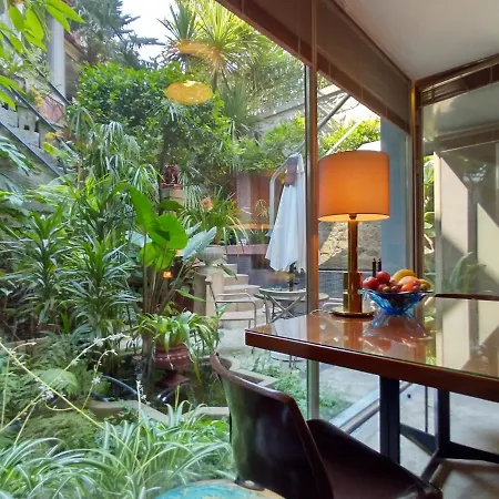 Garden House Apartament *